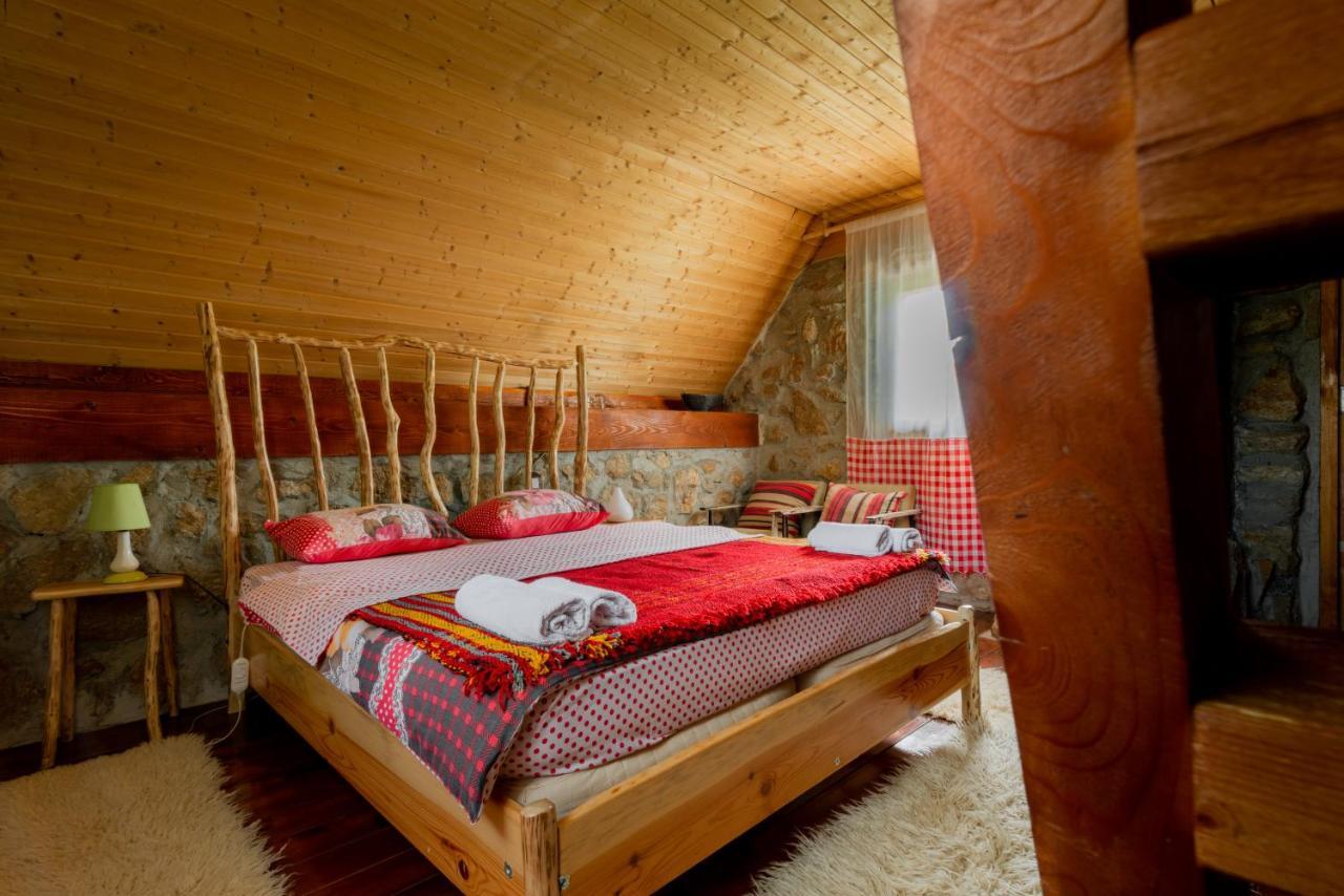 Etno Selo Montenegro Hotel Plužine Ngoại thất bức ảnh