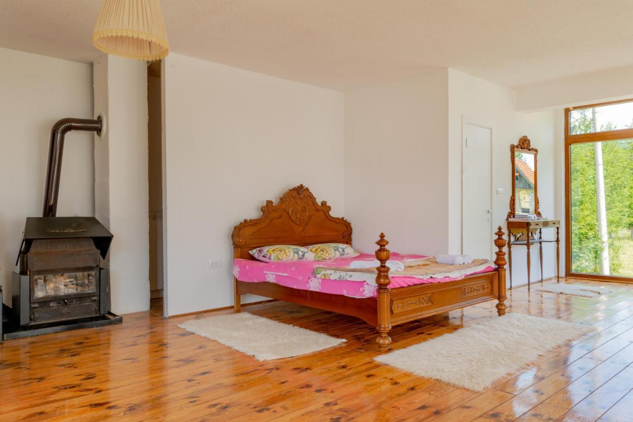 Etno Selo Montenegro Hotel Plužine Ngoại thất bức ảnh