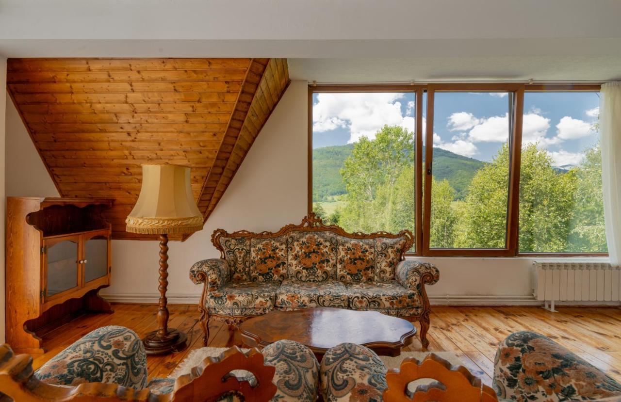 Etno Selo Montenegro Hotel Plužine Ngoại thất bức ảnh